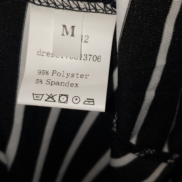 Dress - Picture 5 of 5